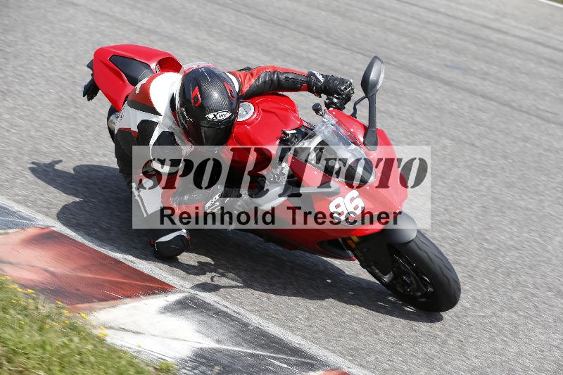/27 12.06.2025 Ducati Schweiz Trackday Warmup  ADR/gelb-jeaune/86